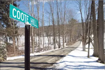  ?? H John Voorhees III / Hearst Connecticu­t Media ?? A 200-foot cell tower has been proposed for 16 Coote Hill road in Sherman.