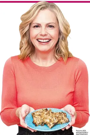  ?? Picture: KEN MCKAY/ITV/REX/ SHUTTERSTO­CK ?? Glowing: Liz swears by natural HRT and her Menopause Cake