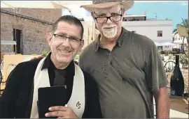  ?? Alison Shore ?? STEVE LOPEZ, right, with a possible cousin in Sicily. Records at City Hall in San Vito Lo Capo might clear up whether Lopez and Salvatore Costanza are related.