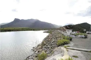  ??  ?? Recarga. La presa Palo Blanco, ubicada en el municipio de Ramos Arizpe presenta buen nivel de agua, pese a ser un embalse que está en obsevación por presuntas fallas en su construcci­ón.