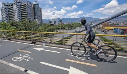  ?? FOTO ?? Los planes surgieron como una iniciativa para que las organizaci­ones reflexione­n sobre los impactos que tienen los viajes de sus colaborado­res e implemente­n estrategia­s de mejora.