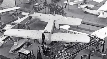  ?? MAE ?? Au salon de 1912 fut présenté ce Nieuport militaire de 50 ch, version allégée du type II qui marquait une transition vers la nouvelle génération des type 11 et 13.