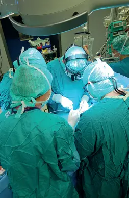  ??  ?? Cardiochir­urgia Il batterio killer si annidava nel serbatoio d’acqua di un macchinari­o utilizzato per le operazioni a cuore aperto