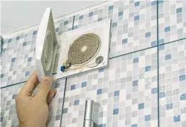  ?? DREAMSTIME ?? Grime buildup in bathroom exhaust fans makes them less efficient and a breeding ground for mold or mildew.