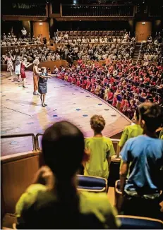  ?? RP-FOTO: ANDREAS ENDERMANN ?? Im Mai trafen sich die Grundschül­er bereits zum elften Mal zur Singpause in der Tonhalle.