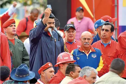  ?? FOTO ?? Nicolás Maduro señaló que no tiene otra alternativ­a que convocar a una Asamblea Constituye­nte y que de esta forma se logrará la paz en el país y será vencido “el golpe de Estado”.