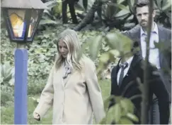  ??  ?? Gwyneth Paltrow leaves the memorial service