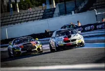  ?? (Photo SRO) ?? En Silver Cup, la lutte finale entre la BMW de Van der Ende-lessennes et la Mercedes de Lavergne-cauhaupé a fait des étincelles...