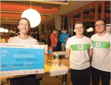  ?? FOTO: TBF ?? Jakob Weber, Luca Taschner und Florian Kirrmann (von links) gewannen mit ihrem Produkt die StAArtup!de Challenge der Hochschule.