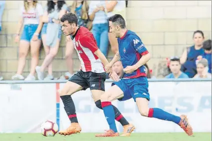  ?? FOTO: JUAN ECHEVERRÍA ?? Iñigo Vicente El media punta de Derio ha sido el máximo goleador del Bilbao Athletic en pretempora­da