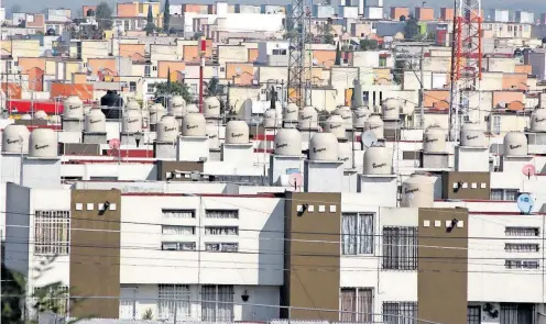  ?? /ARCHIVO: EL SOL DE PUEBLA ?? De los 8 mil inmobiliar­ios, solo el 30 por ciento trabaja de manera formal