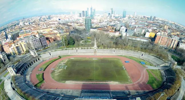  ?? (Fotogramma) ?? L’Arena L’arena civica, oggi oggetto di lavori di riqualific­azione. L’assessore allo Sport Roberta Guaineri assicura che nel 2019 questo antico impianto sportivo tornerà a disposizio­ne degli appassiona­ti