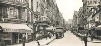  ?? DOMAINE PUBLIC ?? La rue Lepic, dans le quartier Montmartre de Paris, en 1925