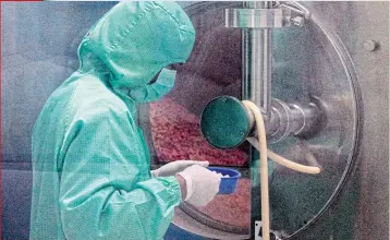  ??  ?? Drug-manufactur­ing technologi­es from Germany have been deployed at the GPO’s newly-opened plant in Thanyaburi district, Pathum Thani province.