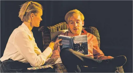  ?? FOTO: PR ?? Der Schauspiel­er Samuel Koch liest am Mittwoch in Irndorf unter anderem aus seinem Buch „Rolle vorwärts“und erzählt aus seinem Leben.