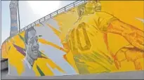  ?? ?? Grafiti sobre Pelé.