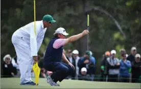  ?? JEFF SINER, CHARLOTTE OBSERVER ?? Journeyman William McGirt had the second-best round, four back of Charley Hoffman.