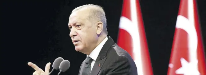  ?? Archivbild: ap ?? Wütende Worte gegen den Westen: Der türkische Präsident Recep Tayyip Erdogan will damit offenbar innenpolit­isch Stärke zeigen..