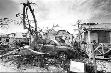  ??  ?? Residents in Panama City mobile home park who have been damaged by hurricane Michael. (Photo: CNN)