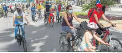  ?? ÁLVARO CABRERA ?? Una niña, entre las participan­tes en la protesta.