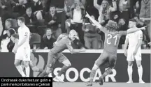  ??  ?? Ondrasek duke festuar golin e parë me kombëtaren e Çekisë