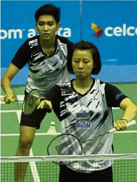  ??  ?? Well done: Ampang Jaya Badminton Club shuttlers Anna Cheong Ching Yik (front) and Ririn Amelia will be playing in the women’s doubles event at the World Championsh­ips in Glasgow from Aug 21-27.