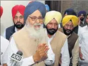  ?? SANJEEV KUMAR/HT ?? Outgoing chief minister of Punjab Parkash Singh Badal interacts with the media in Punjab on Saturday.