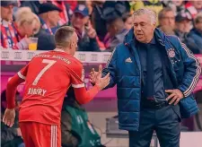  ?? AFP ?? Pace fatta tra Franck Ribery, a sinistra, e Carl o Ancelotti, anche se il francese è partito in panchina ieri con il Mainz