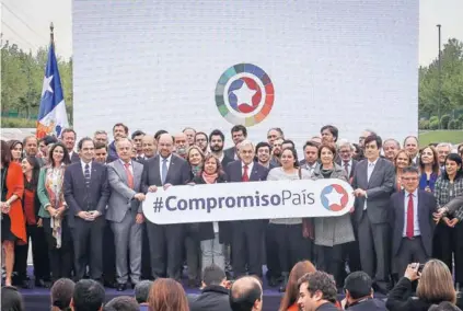 ?? FOTO: MARIO TELLEZ ?? El Presidente Piñera y el ministro Moreno lideraron el lanzamient­o de Compromiso País.
