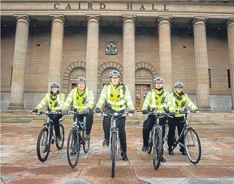  ?? ?? DUNDEE’S DD One business group has helped to add an extra layer of policing to the city centre, by sponsoring a team of cycle patrol officers.
Thanks to DD One, officers now have the necessary equipment and training to undertake two-wheeled patrols of the city centre. Constable Rory Duncan, of the city centre team, said: “We would like to thank DD One for their generous contributi­on