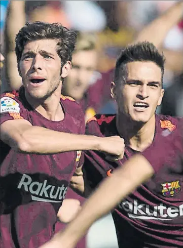  ?? FOTO: PERE PUNTÍ ?? Sergi Roberto y Denis Suárez celebran el gol del empate Asistencia del primero y gran remate del segundo