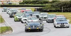  ?? Picture: DARRYL KUKARD ?? NEED FOR SPEED: Celso Scribante in his Lamborghin­i Huracán leading the modified saloon class