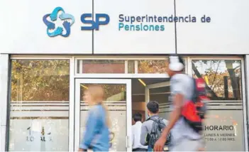  ??  ?? Fachada Superinten­dencia de Pensiones.