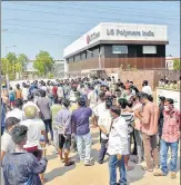  ?? PTI ?? A crowd outside the LG Polymers plant, where a major gas leak killed 12 and affected hundreds in Visakhapat­nam on May 7.