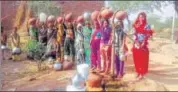  ?? HT PHOTO ?? Women queue up for water in Bharatpur.
