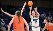  ?? ALEX MCINTYRE — STAFF PHOTOGRAPH­ER ?? Northern Colorado forward Delaynie Byrne (12) shoots during the Northern Colorado Bears women’s basketball game against the Idaho State Bengals in Bank of Colorado Arena at the University of Northern Colorado in Greeley Dec. 31, 2022. The Bears fell to the Bengals 63-42.