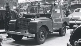  ?? FOTO: LAND ROVER ?? År 1948 presentera­des engelska Land Rover. Urmodellen, senare kallad Defender, tillverkad­es i utvecklad form ända till 2016.