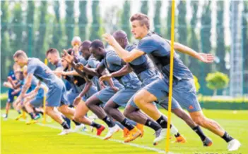  ??  ?? Oduševio nove poslodavce Čelnici i navijači Anderlecht­a ga obožavaju. Kako i ne bi, kada zabija takvom lakoćom