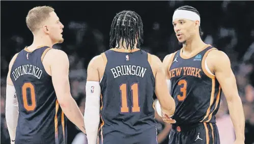  ?? ELSA / AFP ?? Los Kincks han hecho al fin una gran temporada en la NBA gracias en parte a Divincenzo, Brunson y Hart