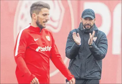  ?? FOTO: EFE ?? Carriço y Machín durante el entrenamie­nto de ayer