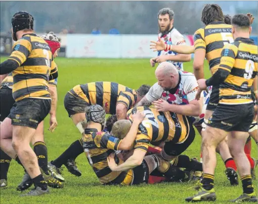  ?? Picture: Chris Davey FM5047852 ?? Canterbury and Redcliffia­ns battle it out at Merton Lane on Saturday