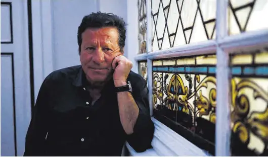  ?? MIGUEL ÁNGEL GRACIA ?? El actor portugués Joaquim de Almeida en su estancia en Zaragoza para recibir el Saraqusta de Honor.