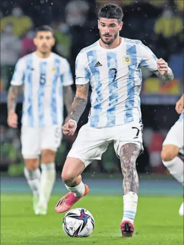  ??  ?? Rodrigo de Paul está representa­ndo a la selección argentina en la Copa América.