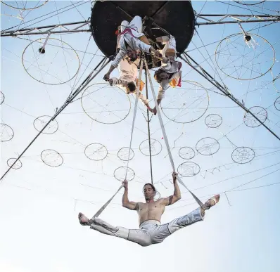  ?? PHOTO: AENGUS MCMAHON ?? Capital grant: French performanc­e company Gratte Ciel in Eyre Square for the recent launch of the Galway 2020 European Capital of Culture programme.
