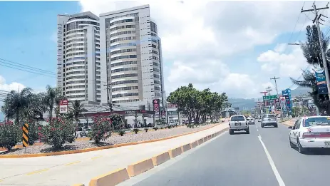  ??  ?? LAVADO. Dos oficinas en Torre Metrópoli fueron aseguradas porque las compraron con dinero de la SAG.