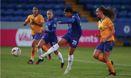  ??  ?? Sam Kerr scores Chelsea’s second goal at Kingsmeado­w. Photograph: Catherine Ivill/Getty Images