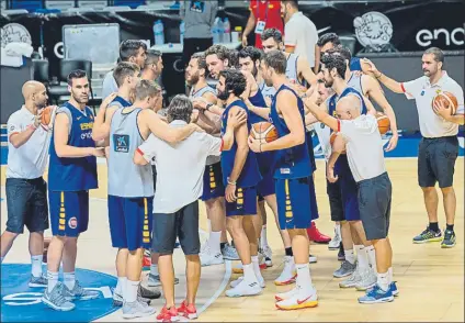  ??  ?? Scariolo ha definido finalmente a su grupo. La selección afronta el Eurobasket haciendo frente a las bajas pero con ambición. FOTO: FEB