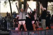  ?? MORRY GASH — THE ASSOCIATED PRESS ?? Stanford players celebrate on the River Walk after defeating Arizona 54-53 in the championsh­ip game of the women’s NCAA Tournament on Sunday at the Alamodome in San Antonio.