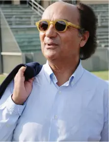  ??  ?? Il presidente del Cosenza Eugenio Guarascio, 66 anni. DAl 2011 è l’azionista di maggioranz­a del club silano portato dalla D alla Serie B