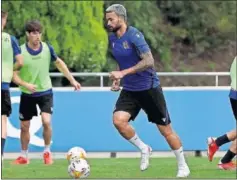  ??  ?? Willian José, en un entrenamie­nto reciente con la Real.